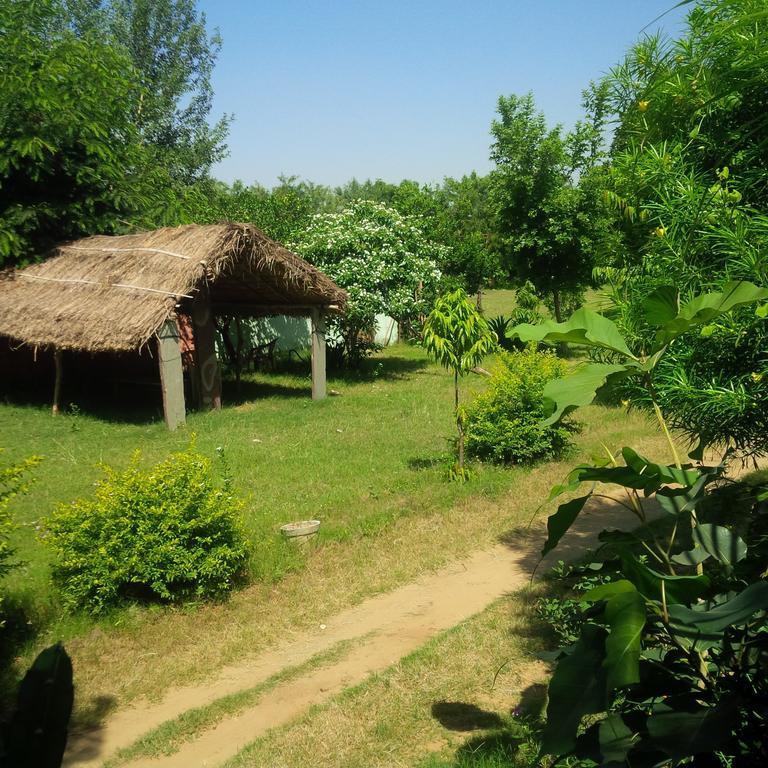 Adb Rooms Amer Resort Ranthambore Exterior foto